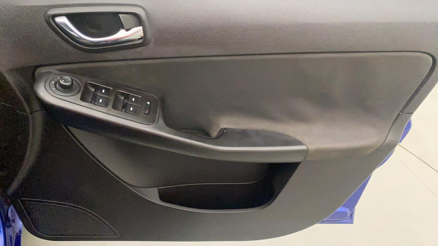 2015 Tata Zest XT PETROL, Petrol, Manual, 62,351 km, Driver Side Door Panels Control