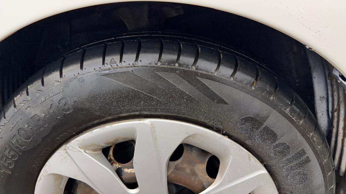 2018 Hyundai Eon MAGNA +, CNG, Manual, 79,427 km, Left Front Tyre Tread