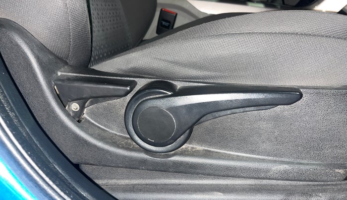 2018 Tata NEXON XZ PLUS PETROL, Petrol, Manual, 74,404 km, Driver Side Adjustment Panel