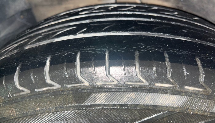 2018 Tata NEXON XZ PLUS PETROL, Petrol, Manual, 74,404 km, Right Rear Tyre Tread