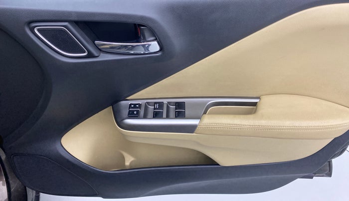2017 Honda City VX MT PETROL, Petrol, Manual, 26,248 km, Driver Side Door Panels Control