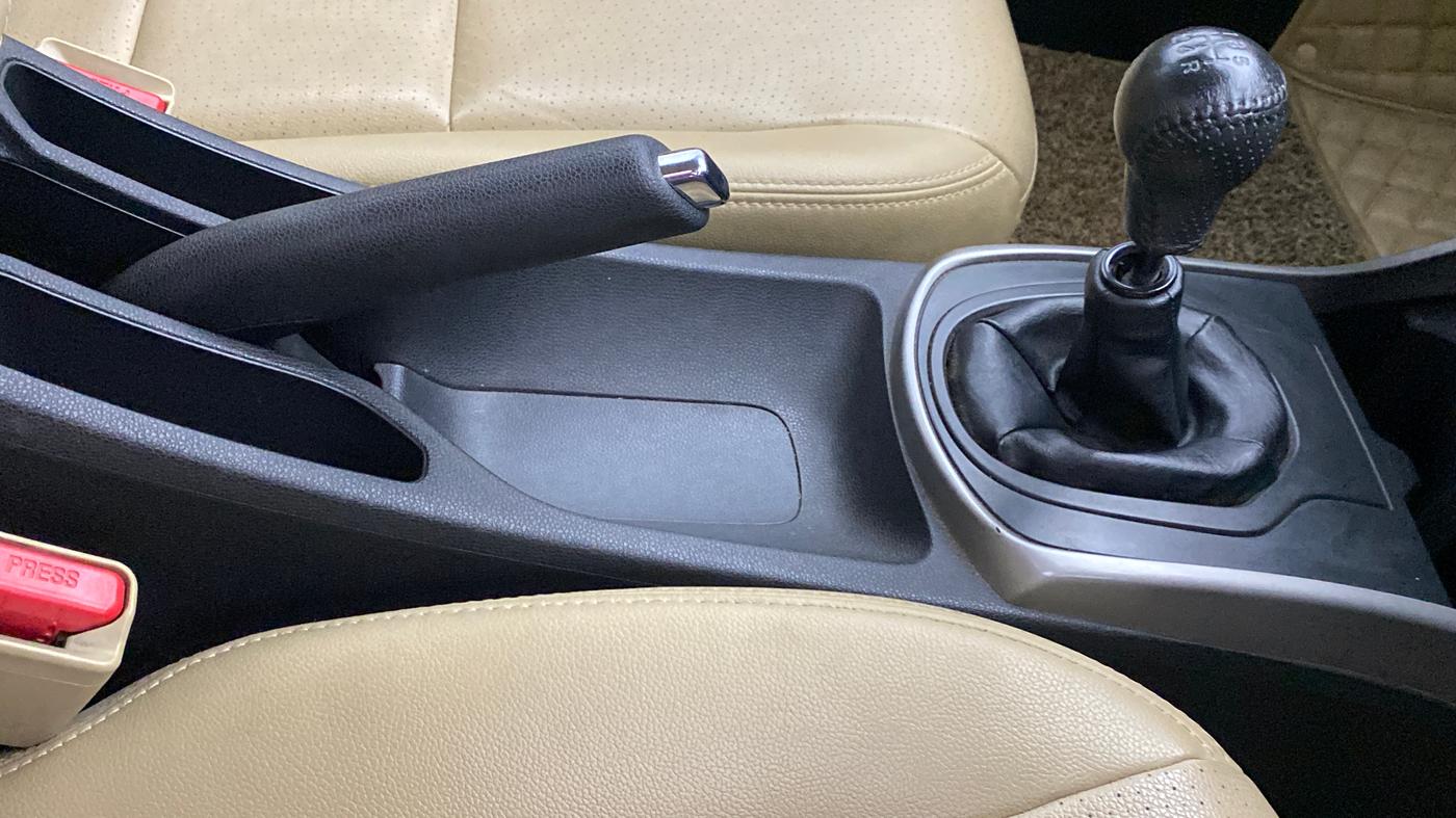 2017 Honda City VX MT PETROL, Petrol, Manual, 26,248 km, Gear Lever