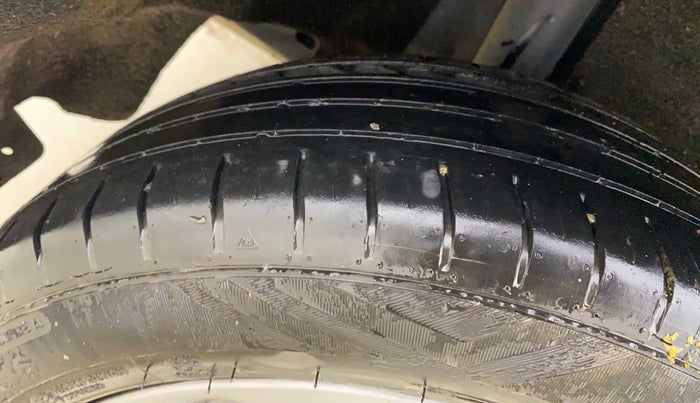 2017 Maruti Baleno ALPHA PETROL 1.2, Petrol, Manual, 39,267 km, Right Rear Tyre Tread