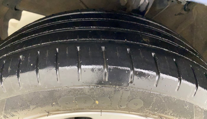 2017 Maruti Baleno ALPHA PETROL 1.2, Petrol, Manual, 39,267 km, Left Front Tyre Tread