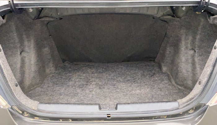 2015 Honda Amaze 1.2L I-VTEC S, Petrol, Manual, 17,733 km, Boot Inside