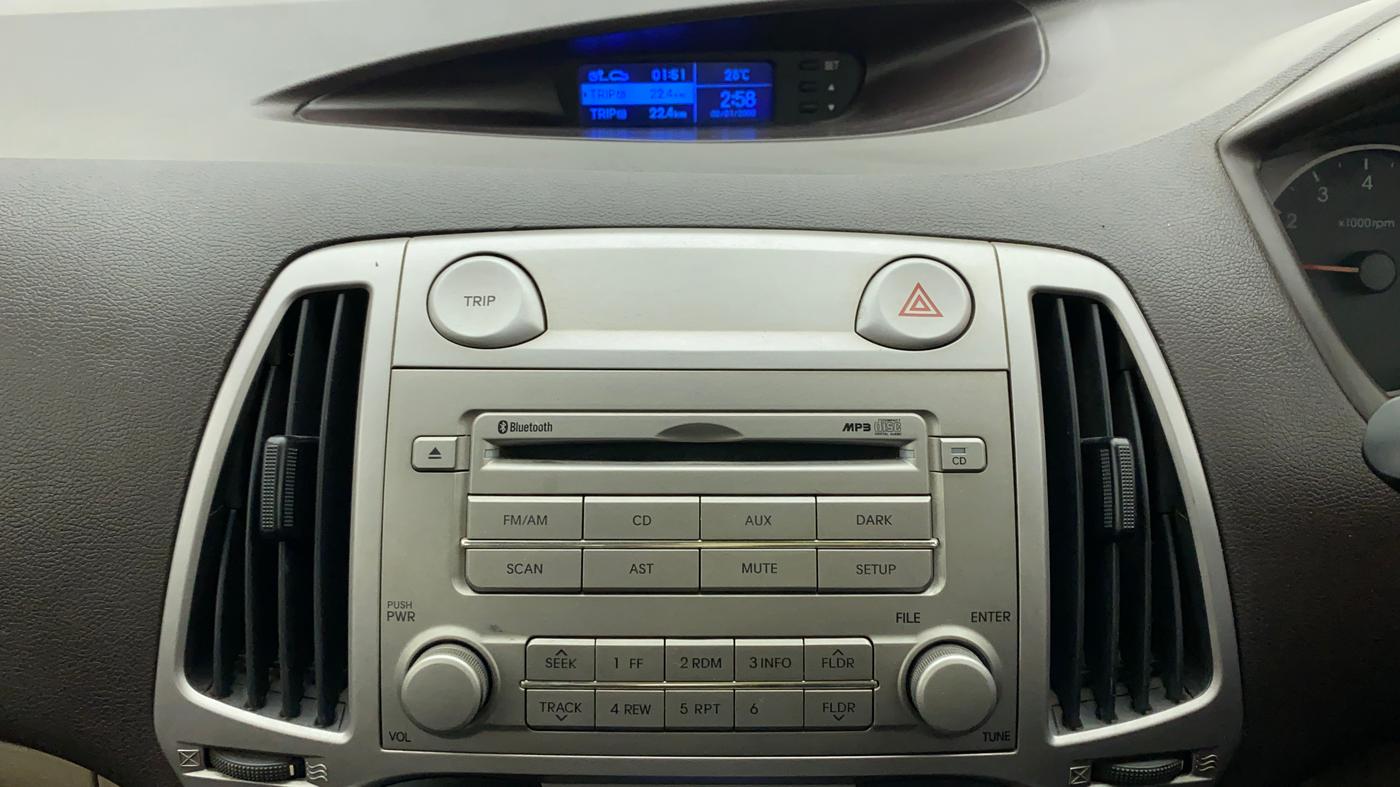 2011 Hyundai i20 SPORTZ (O) 1.2, Petrol, Manual, 58,044 km, Infotainment System