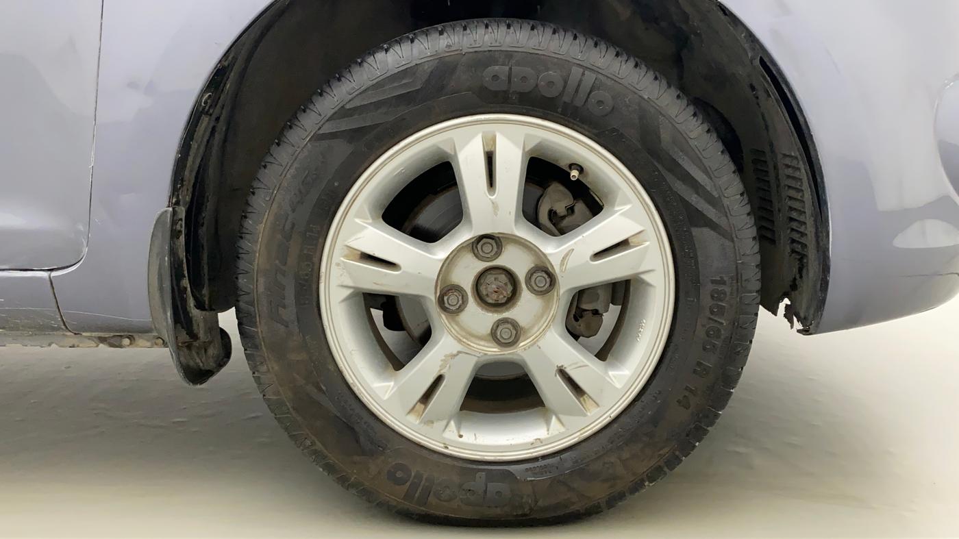 2011 Hyundai i20 SPORTZ (O) 1.2, Petrol, Manual, 58,044 km, Right Front Wheel