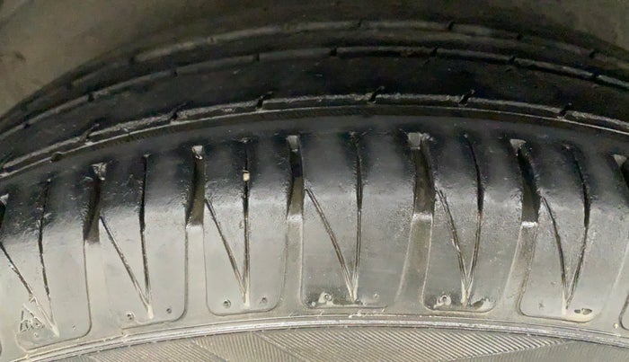 2011 Hyundai i20 SPORTZ (O) 1.2, Petrol, Manual, 58,044 km, Right Rear Tyre Tread