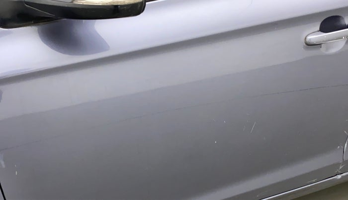 2011 Hyundai i20 SPORTZ (O) 1.2, Petrol, Manual, 58,044 km, Front passenger door - Minor scratches