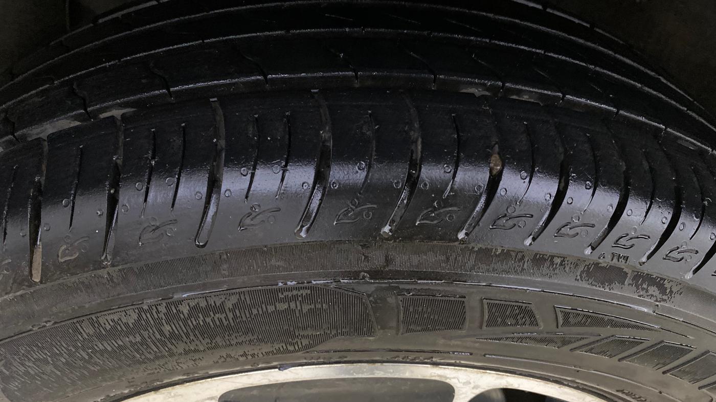 2019 Renault Duster RXS CVT, Petrol, Automatic, 81,917 km, Left Front Tyre Tread
