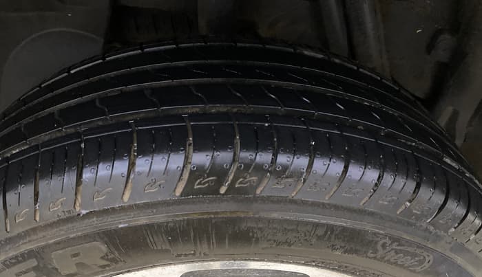 2019 Renault Duster RXS CVT, Petrol, Automatic, 81,860 km, Right Rear Tyre Tread