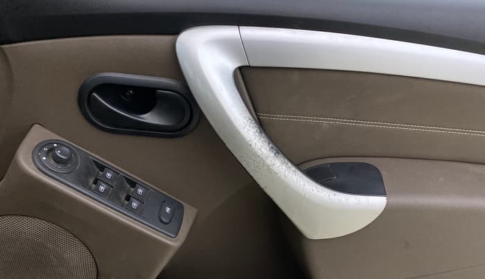 2019 Renault Duster RXS CVT, Petrol, Automatic, 81,860 km, Driver Side Door Panels Control