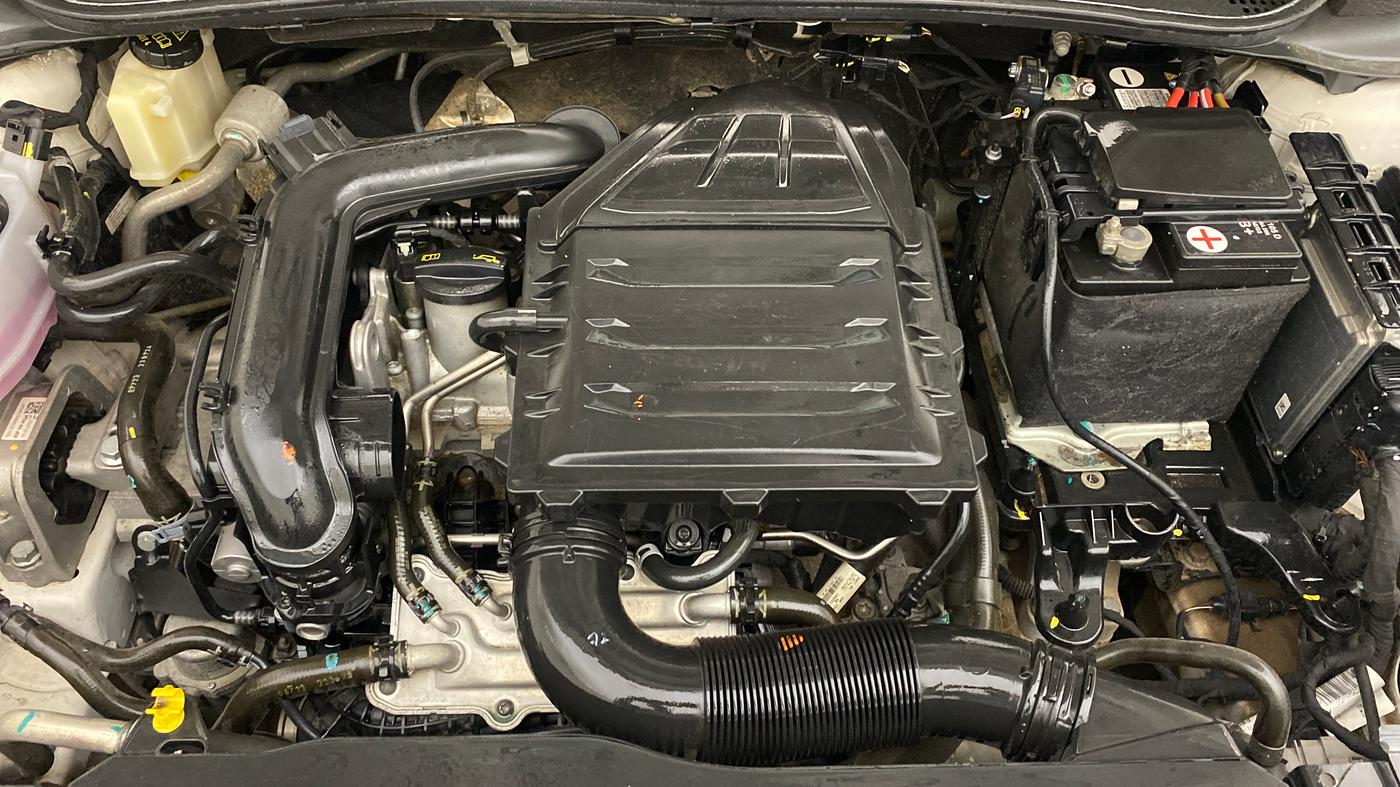 2023 Skoda SLAVIA AMBITION 1.0L TSI AT, Petrol, Automatic, 26,720 km, Engine View