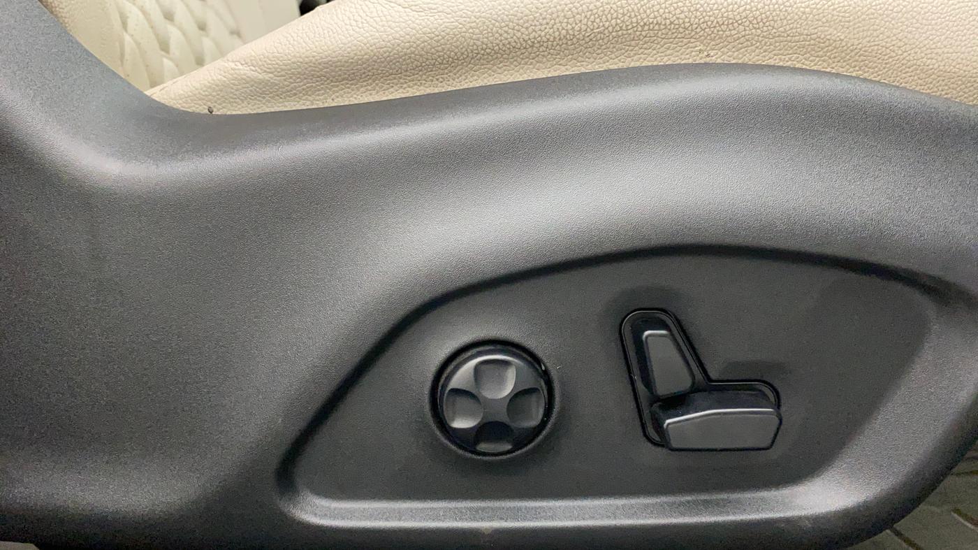 2020 Jeep Compass 1.4 LIMITED PLUS AT, Petrol, Automatic, 14,522 km, Driver Side Adjustment Panel