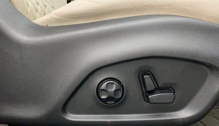 2020 Jeep Compass 1.4 LIMITED PLUS AT, Petrol, Automatic, 14,522 km, Driver Side Adjustment Panel