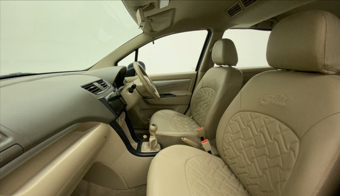 2013 Maruti Ertiga VXI CNG, CNG, Manual, 1,01,059 km, Right Side Front Door Cabin