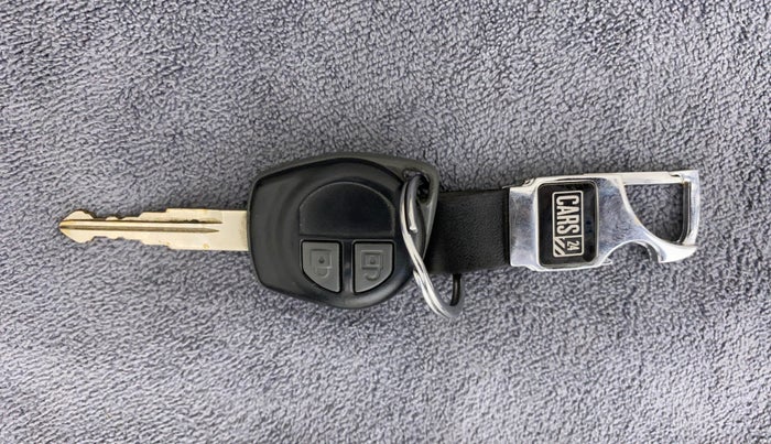 2013 Maruti Ertiga VXI CNG, CNG, Manual, 1,01,059 km, Key Close Up