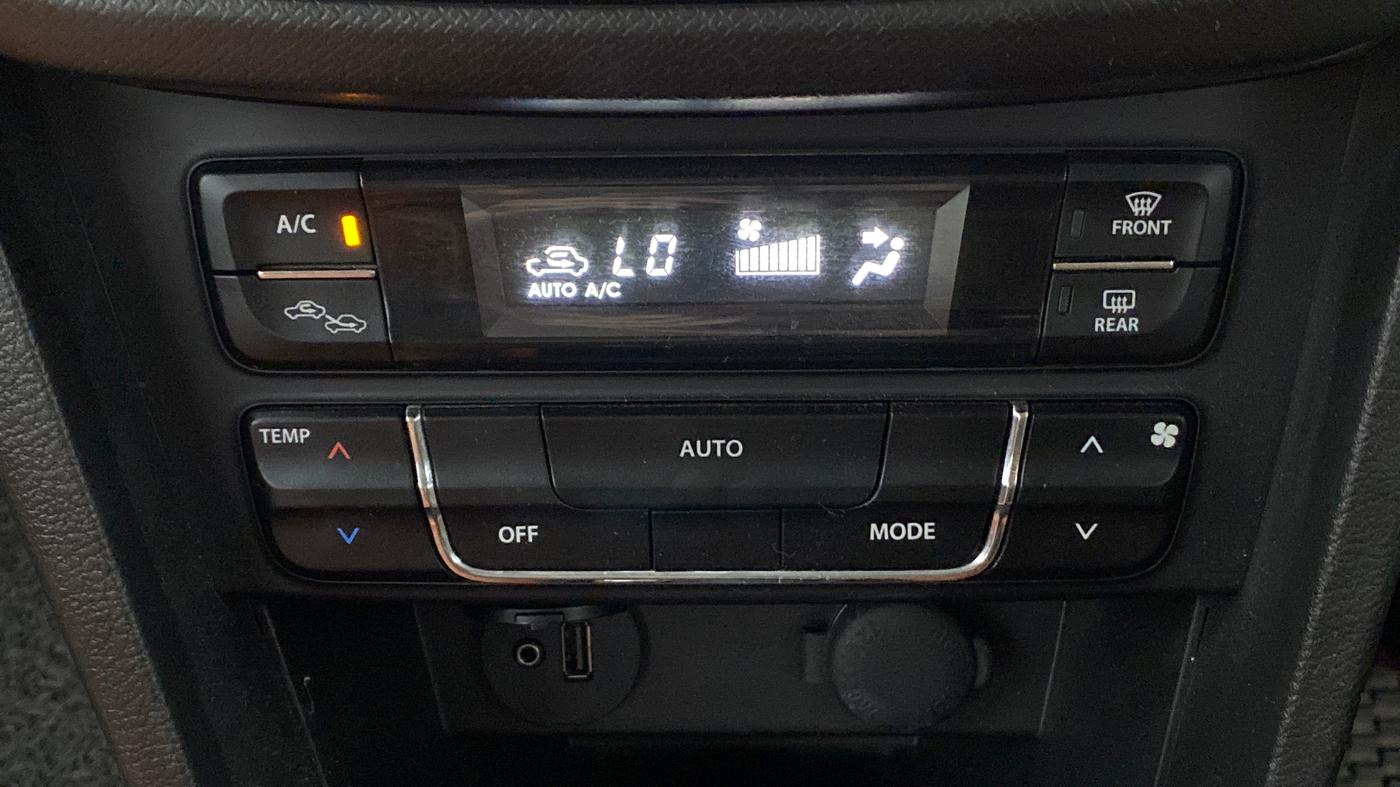 2022 Toyota URBAN CRUISER HIGH GRADE MT, Petrol, Manual, 14,226 km, Automatic Climate Control