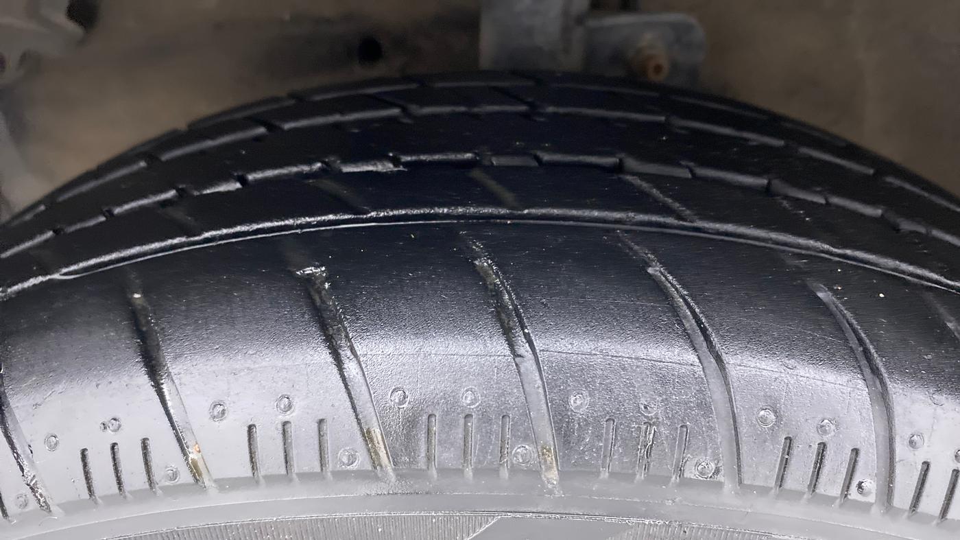 2017 Maruti Celerio VXI (O) AMT, Petrol, Automatic, 89,368 km, Left Front Tyre Tread