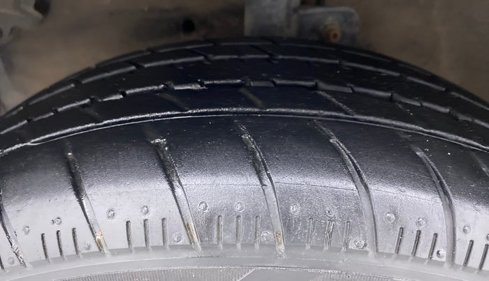 2017 Maruti Celerio VXI (O) AMT, Petrol, Automatic, 89,368 km, Left Front Tyre Tread