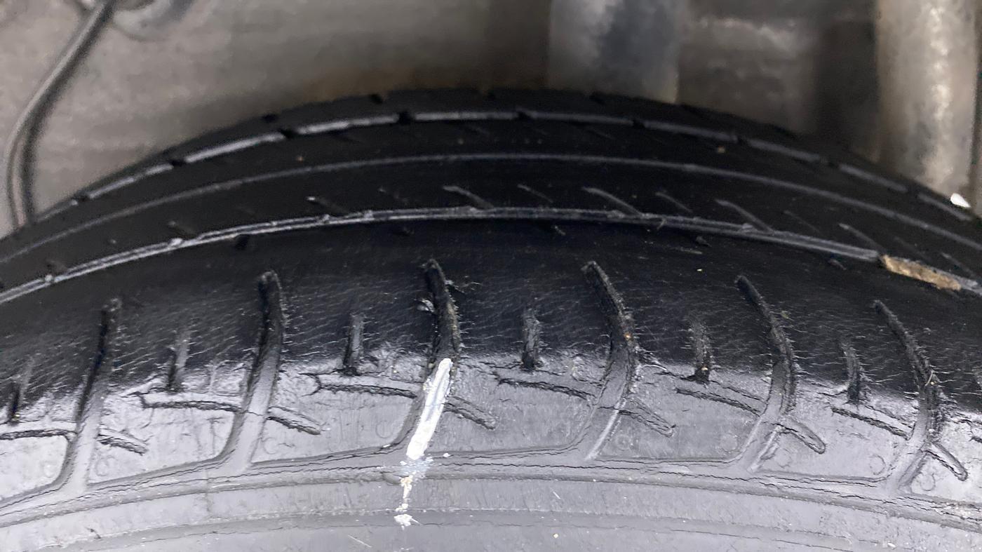 2017 Maruti Celerio VXI (O) AMT, Petrol, Automatic, 89,368 km, Left Rear Tyre Tread