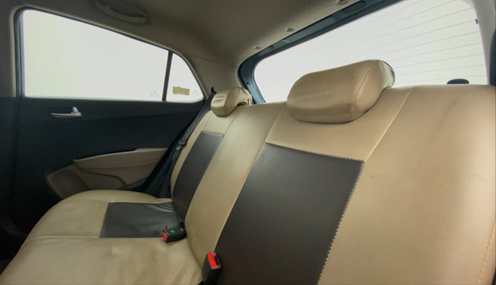 2015 Hyundai Grand i10 ASTA 1.1 CRDI, Diesel, Manual, 74,269 km, Right Side Rear Door Cabin