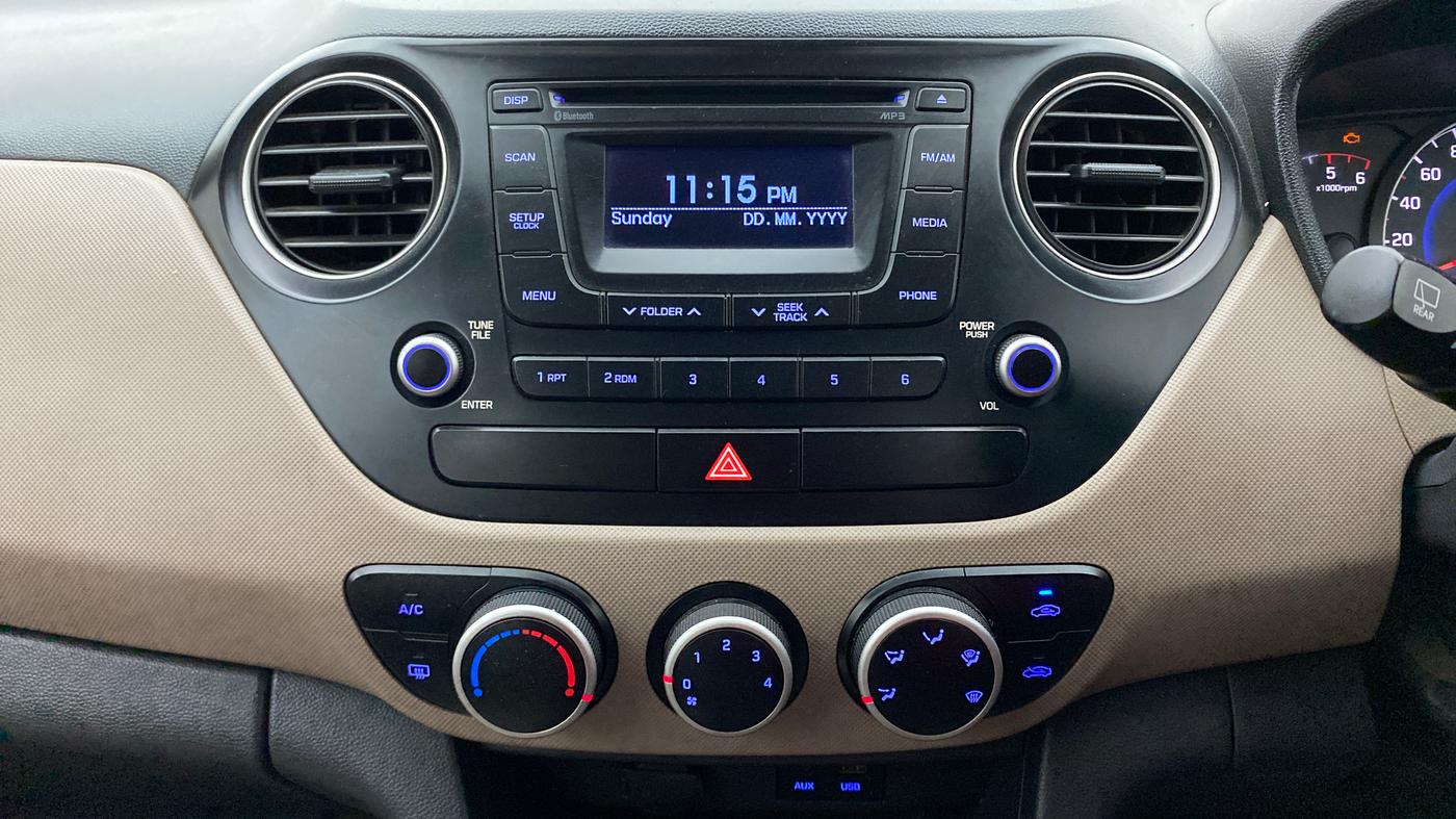 2015 Hyundai Grand i10 ASTA 1.1 CRDI, Diesel, Manual, 74,269 km, Air Conditioner