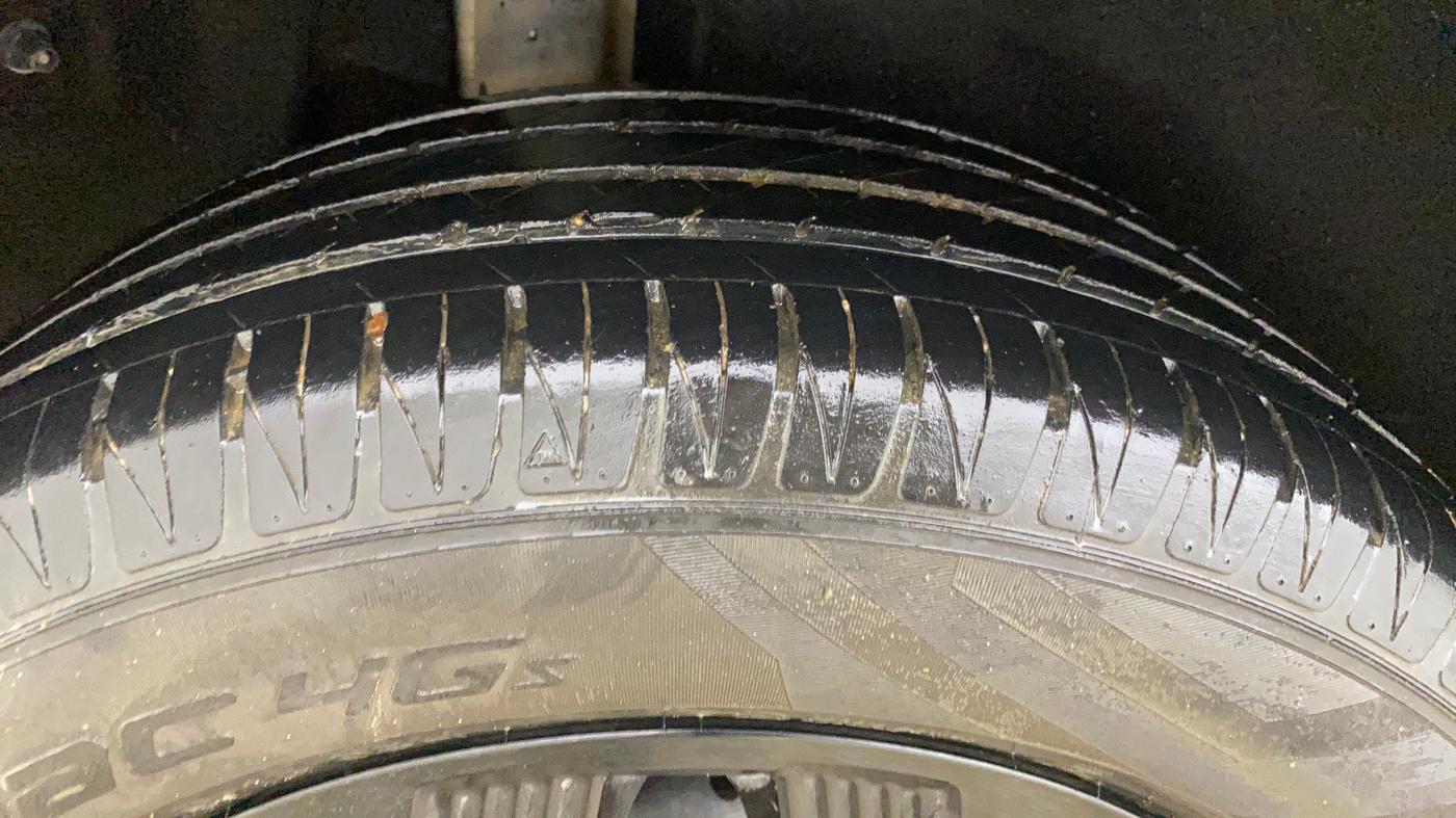 2020 Maruti Vitara Brezza ZXI AT SHVS, Petrol, Automatic, 35,065 km, Right Rear Tyre Tread