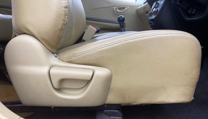 2012 Honda Brio S MT, Petrol, Manual, 46,365 km, Driver Side Adjustment Panel