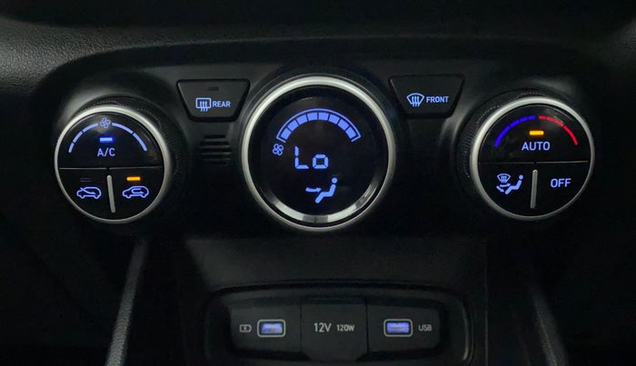2022 Hyundai VENUE SX 1.5 (O) EXECUTIVE CRDI, Diesel, Manual, 64,354 km, Automatic Climate Control