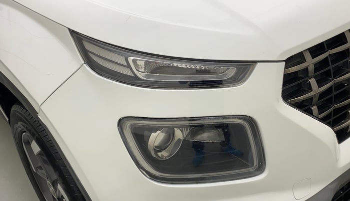 2022 Hyundai VENUE SX 1.5 (O) EXECUTIVE CRDI, Diesel, Manual, 64,354 km, Right headlight - Minor scratches