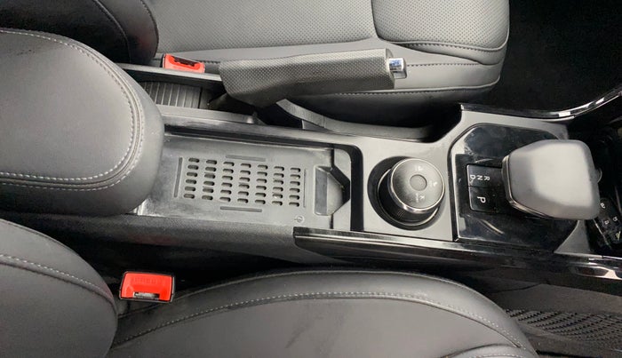 2023 Tata NEXON FEARLESS + SUNROOF DCA DUAL TONE 1.2 PETROL, Petrol, Automatic, 27,496 km, Gear Lever