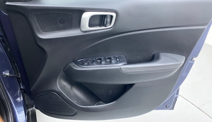 2021 Hyundai VENUE 1.0L Turbo GDI SX(O) MT, Petrol, Manual, 16,594 km, Driver Side Door Panels Control