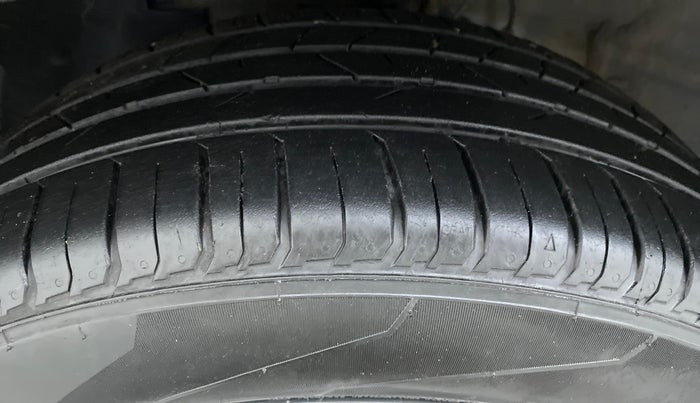 2021 Hyundai VENUE 1.0L Turbo GDI SX(O) MT, Petrol, Manual, 16,594 km, Left Front Tyre Tread