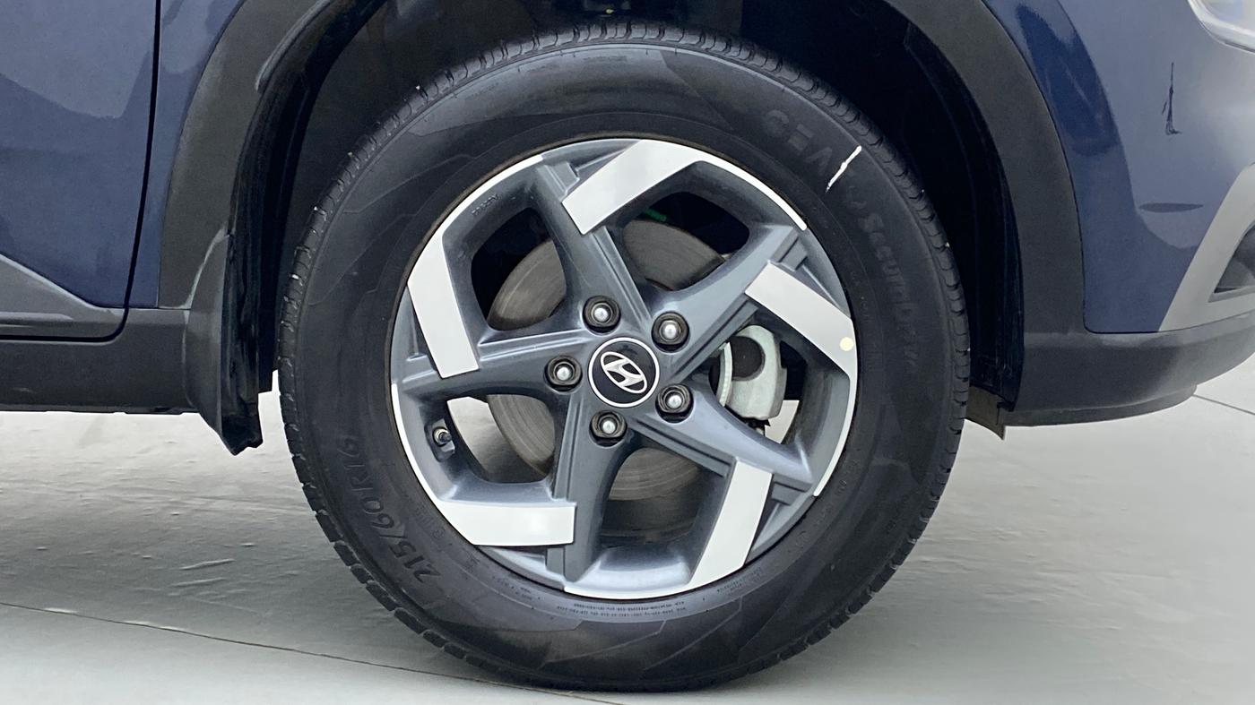 2021 Hyundai VENUE 1.0L Turbo GDI SX(O) MT, Petrol, Manual, 16,594 km, Right Front Wheel