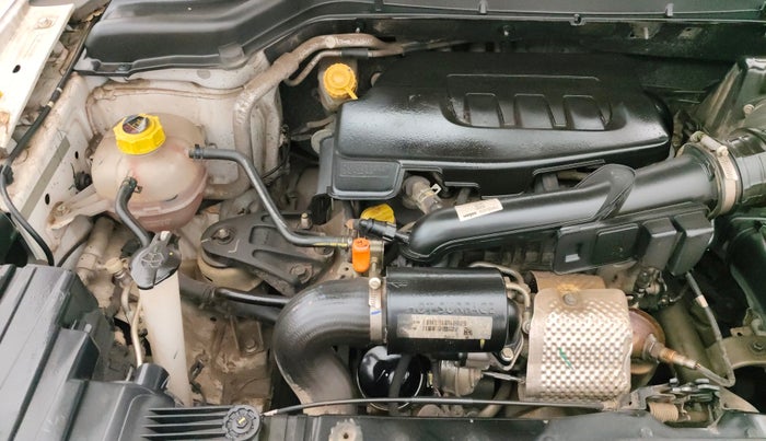 2024 Mahindra XUV300 W8 1.2 PETROL, Petrol, Manual, 29,360 km, Engine View - Right