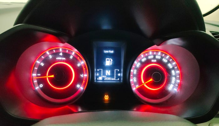 2024 Mahindra XUV300 W8 1.2 PETROL, Petrol, Manual, 29,360 km, Odometer Image