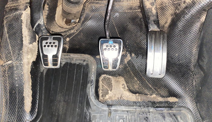 2018 Ford Ecosport TITANIUM 1.5L SPORTS(SUNROOF) DIESEL, Diesel, Manual, 1,04,012 km, Pedals