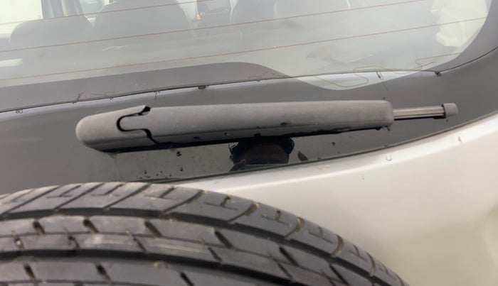 2018 Ford Ecosport TITANIUM 1.5L SPORTS(SUNROOF) DIESEL, Diesel, Manual, 1,04,012 km, Rear Wiper