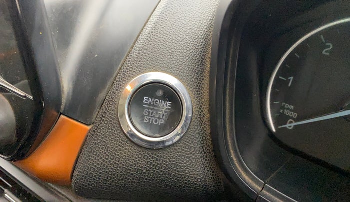 2018 Ford Ecosport TITANIUM 1.5L SPORTS(SUNROOF) DIESEL, Diesel, Manual, 1,04,012 km, Keyless Start/ Stop Button