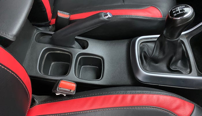 2018 Maruti S Cross ALPHA SHVS, Diesel, Manual, 58,564 km, Gear Lever