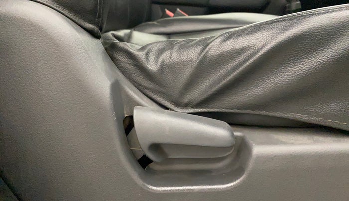 2012 Maruti Wagon R 1.0 LXI, Petrol, Manual, 54,344 km, Driver Side Adjustment Panel