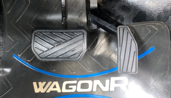 2018 Maruti Wagon R 1.0 VXI AMT, Petrol, Automatic, 23,306 km, Pedals
