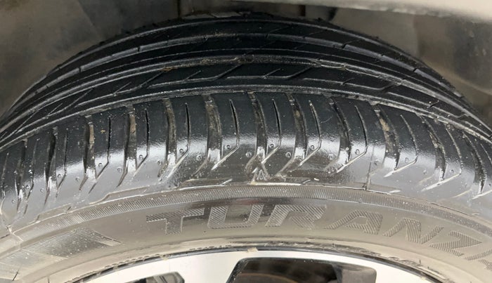 2021 Jeep Compass LIMITED (O) 2.0 DIESEL, Diesel, Manual, 81,139 km, Right Front Tyre Tread