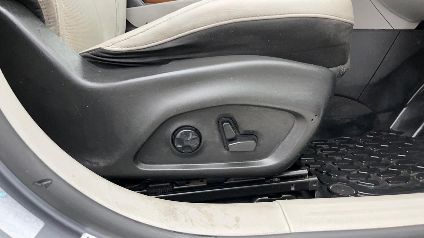 2021 Jeep Compass LIMITED (O) 2.0 DIESEL, Diesel, Manual, 81,156 km, Driver Side Adjustment Panel