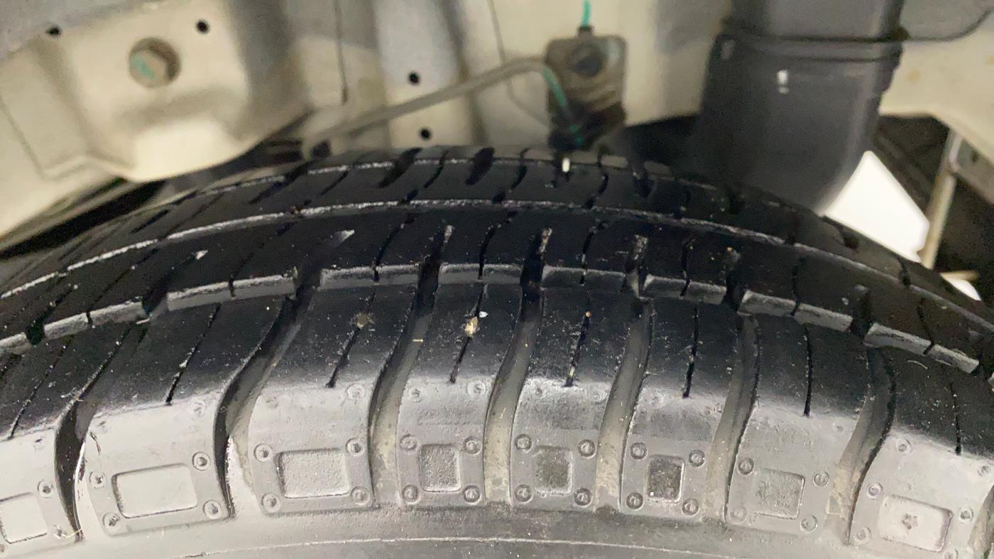 2016 Hyundai Eon ERA PLUS, Petrol, Manual, 21,813 km, Left Rear Tyre Tread