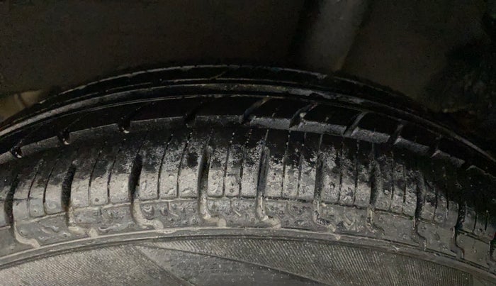 2017 Datsun Redi Go D, Petrol, Manual, 8,375 km, Left Rear Tyre Tread