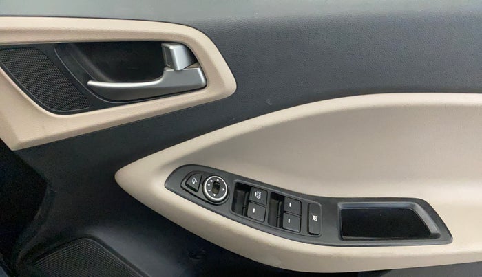 2015 Hyundai Elite i20 SPORTZ 1.2, Petrol, Manual, 31,874 km, Driver Side Door Panels Control