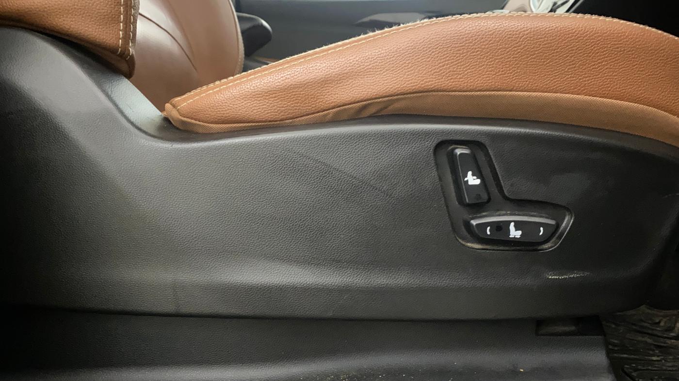 2020 MG HECTOR PLUS SHARP 1.5 PETROL TURBO DCT 6-STR, Petrol, Automatic, 74,411 km, Driver Side Adjustment Panel