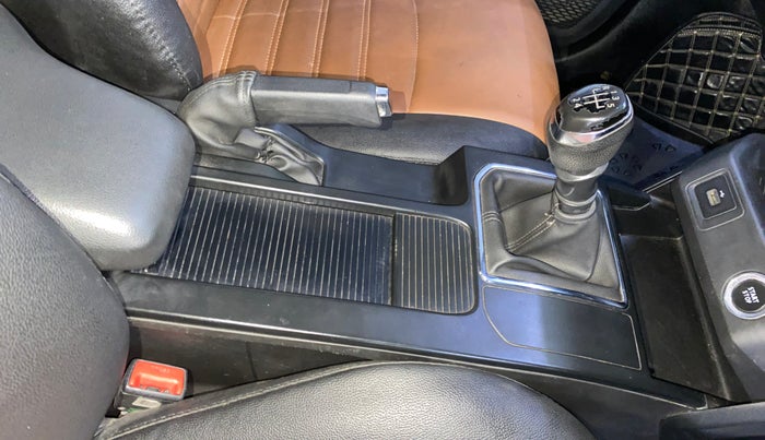 2022 Renault Kiger RXT MT, Petrol, Manual, 51,722 km, Gear Lever